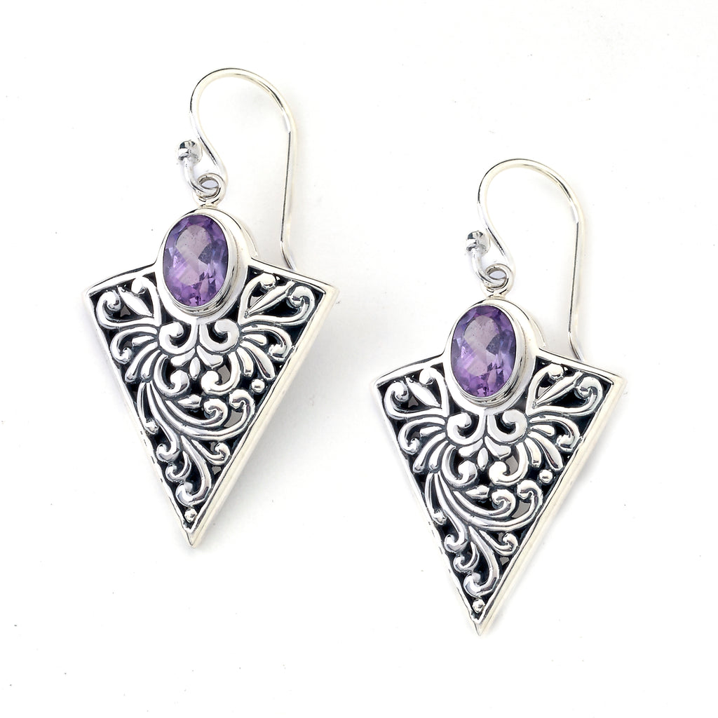 SS AMY TRAINGLE EARRINGS