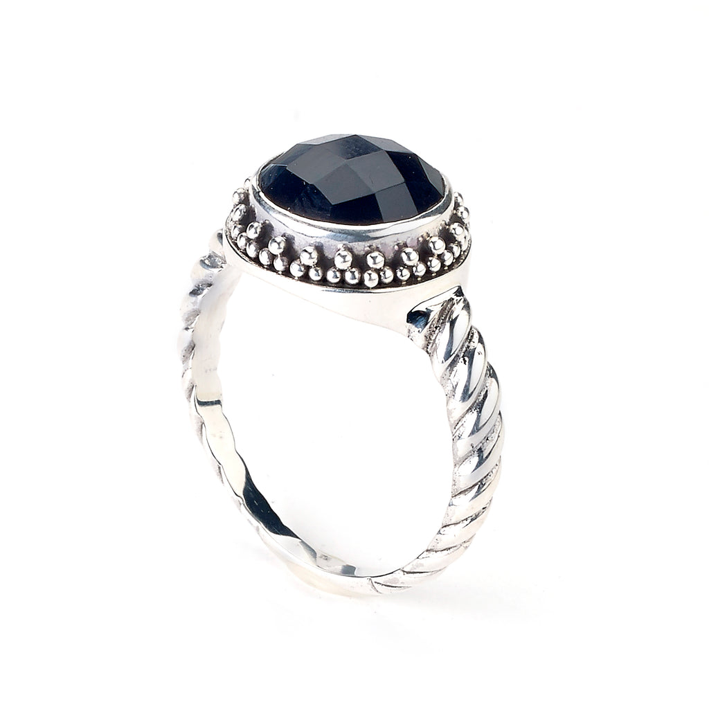 SS ROUND 10MM ONYX RING W/ TWISTED SHANK